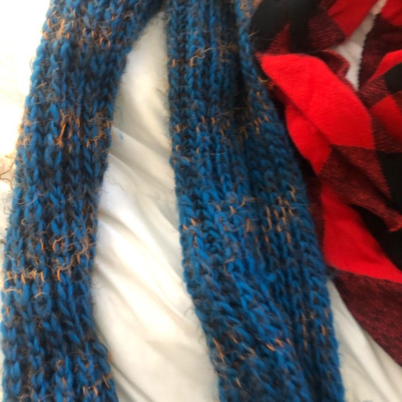 Scarfs ❤️ - Picture 3 of 3